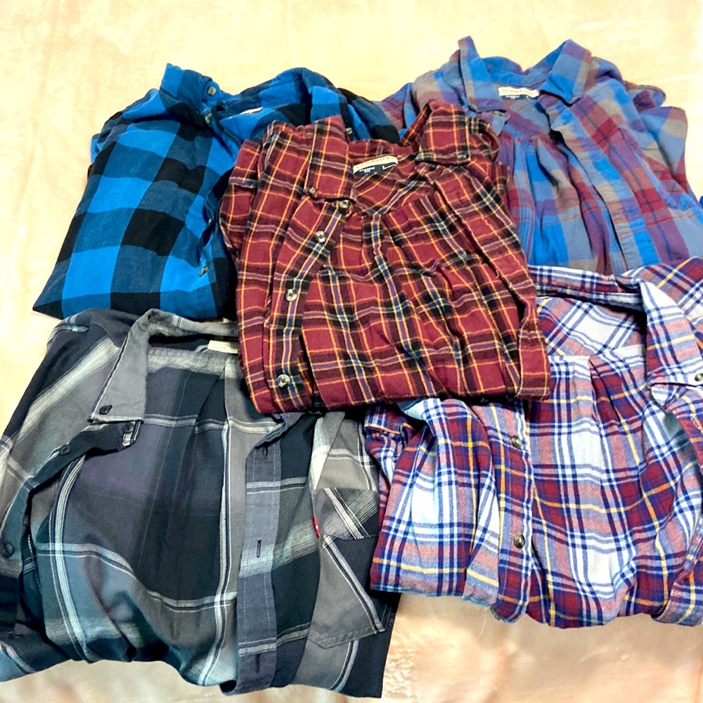 5 men large flannels